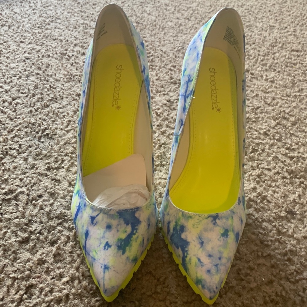 This print is to die for! Never worn